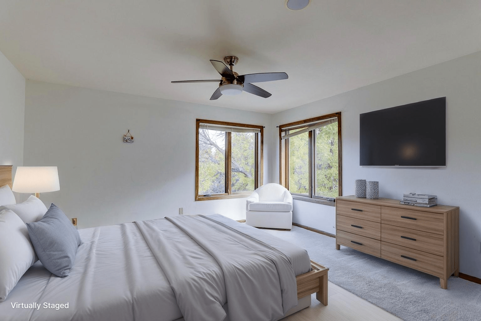 IMG_6978_79_80_81_82HDR – Bedroom – Standard – 1