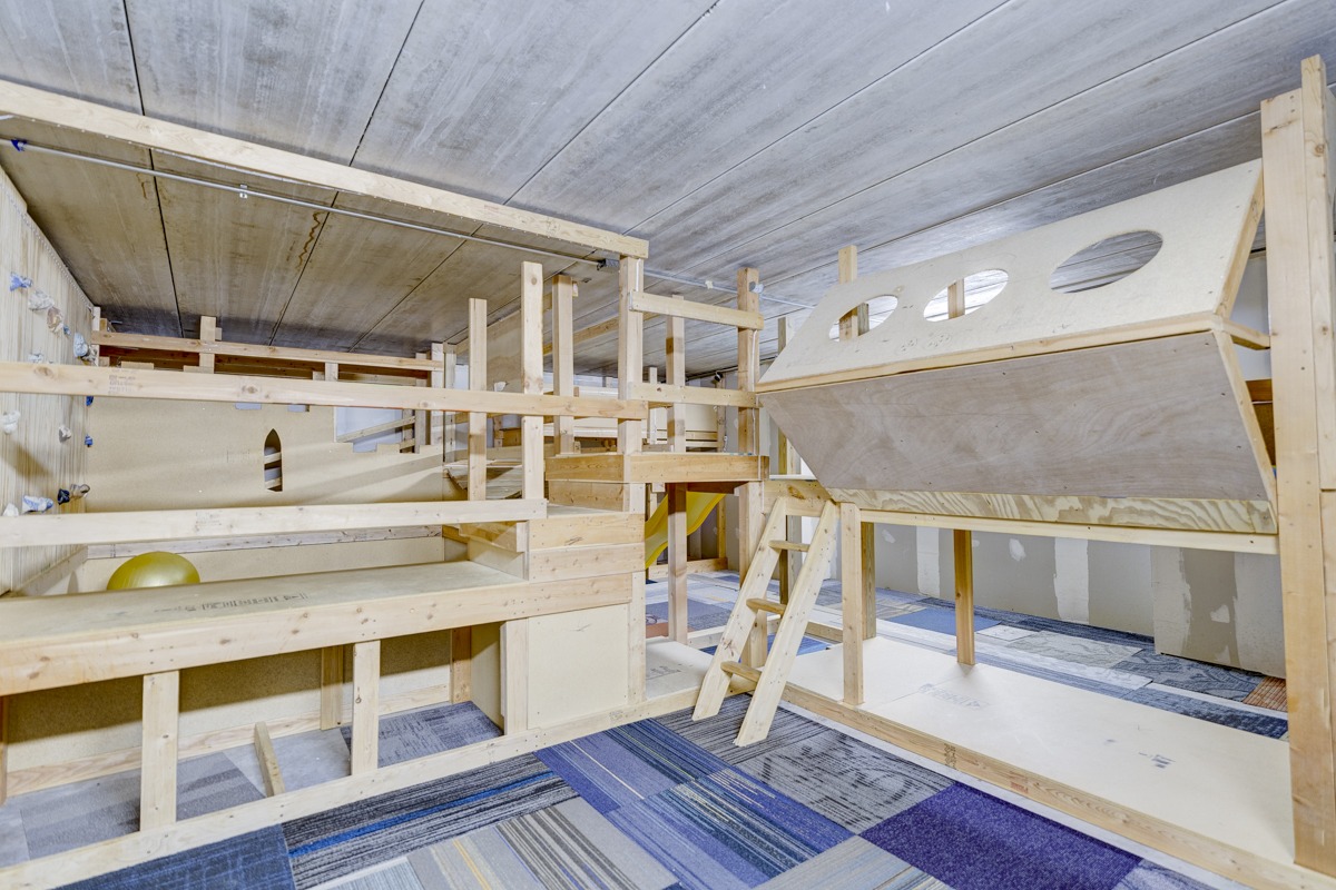 IMG_7098_099_100_101_102HDR