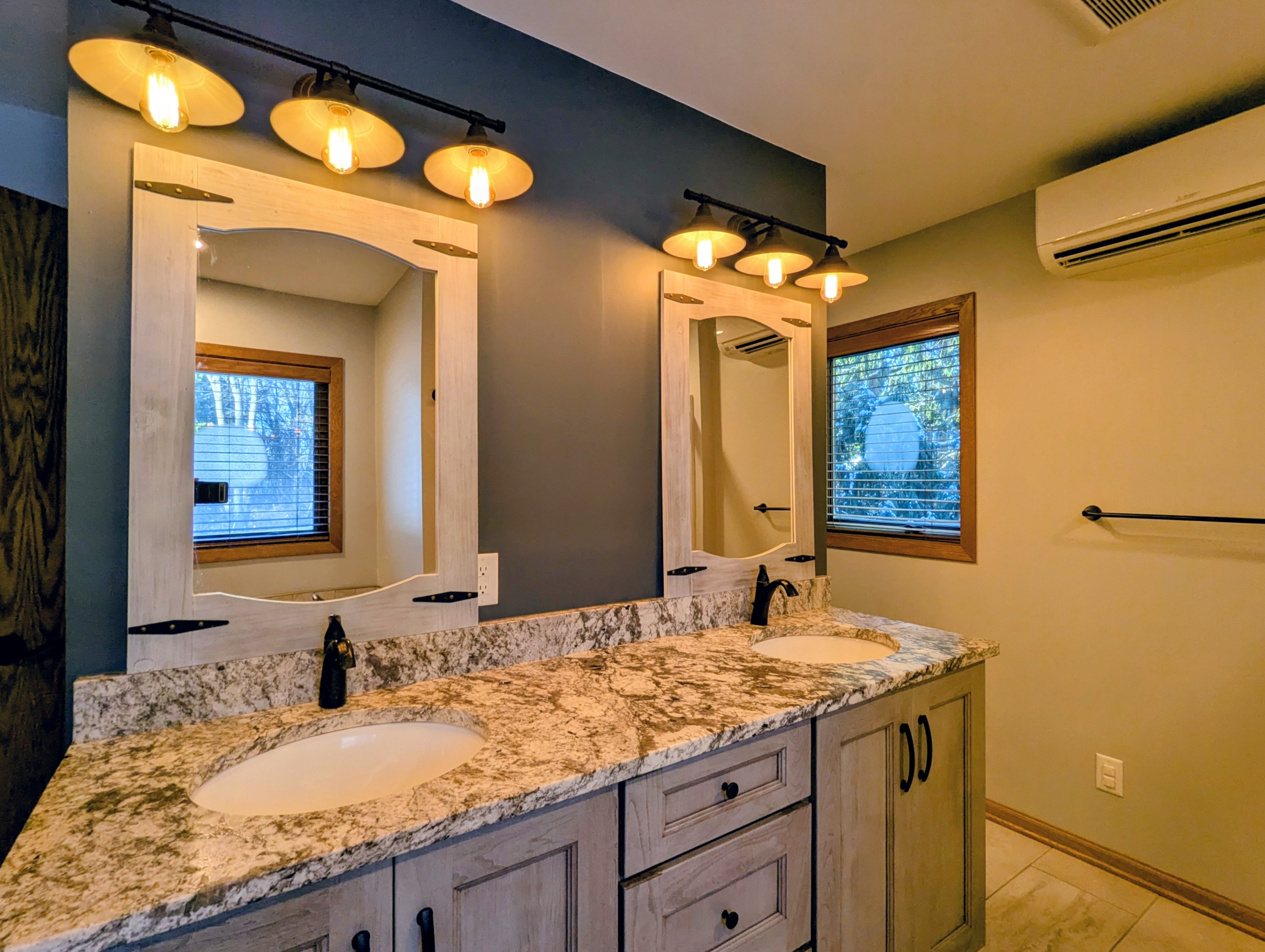 PXL_20251207_202429293~2